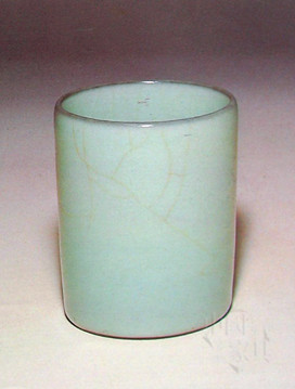 6-1官窯粉青筆筒高9.8cm&nbsp;&nbsp;深8.6cm&nbsp;&nbsp;口7.7cm&nbsp;&nbsp;足7.3cm_副本_副本