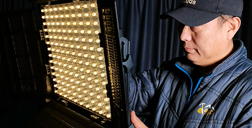 08-LED補(bǔ)光燈